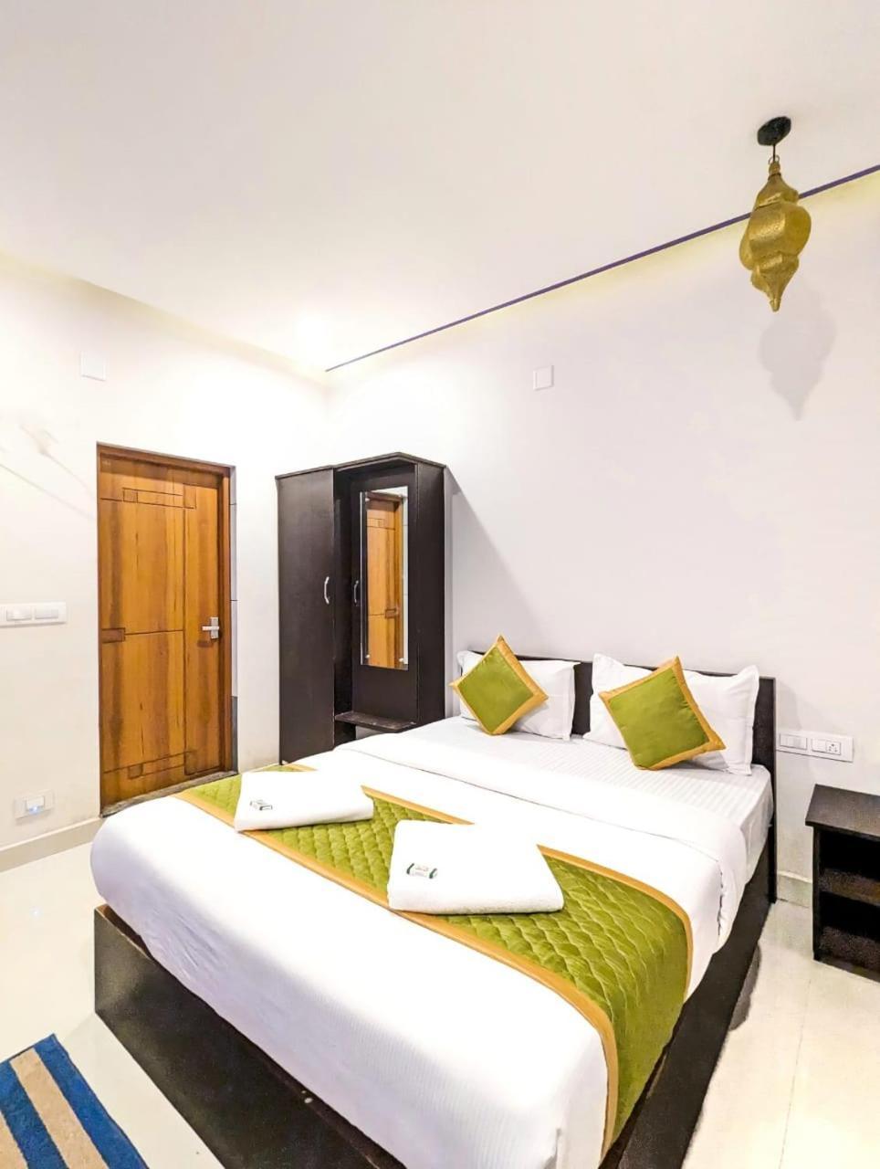 Valentine Holidays Sultan Bathery Extérieur photo